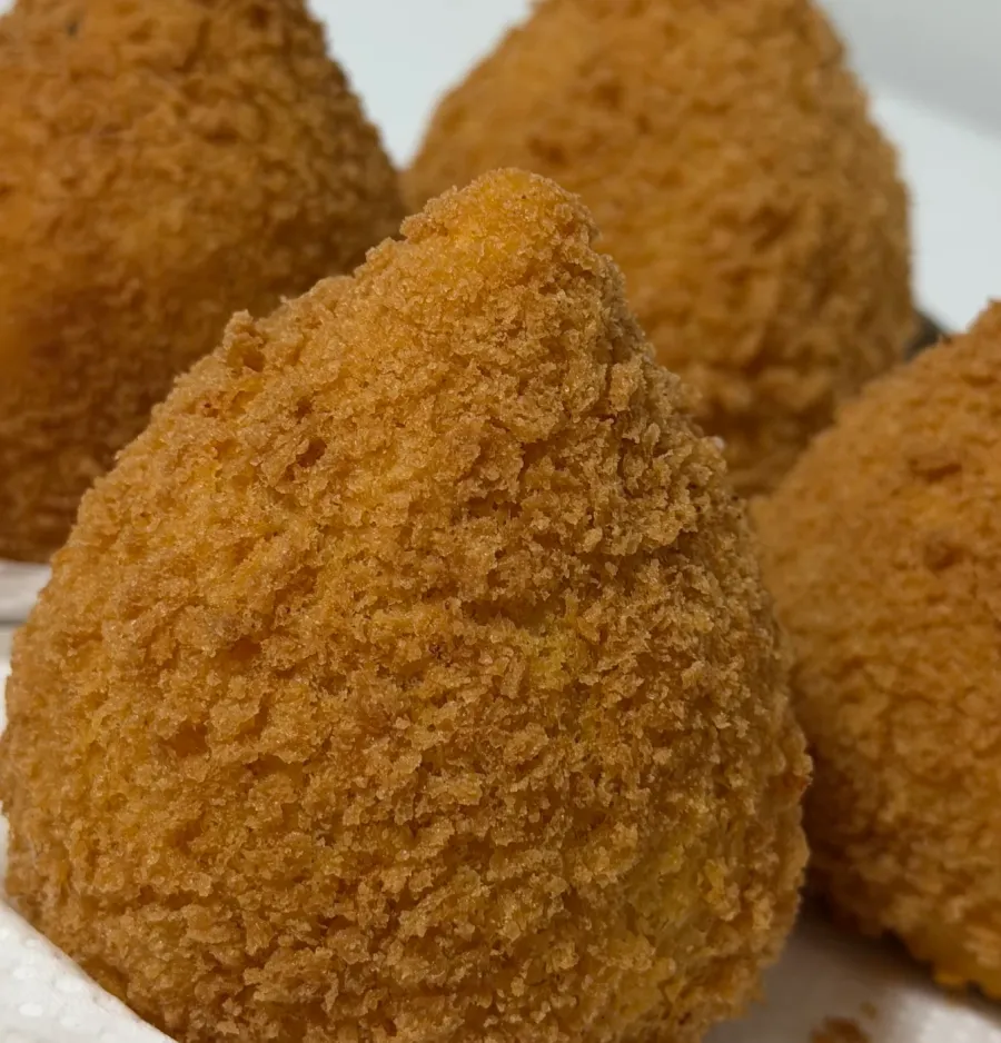 Coxão de frango com catupiry 200g