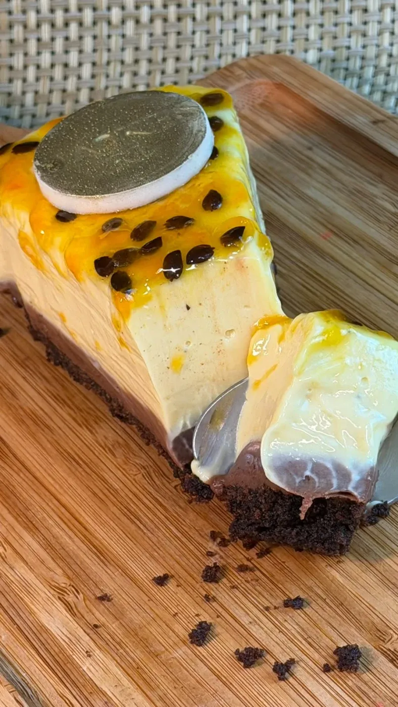 Torta Mousse Maracujá  com Chocolate